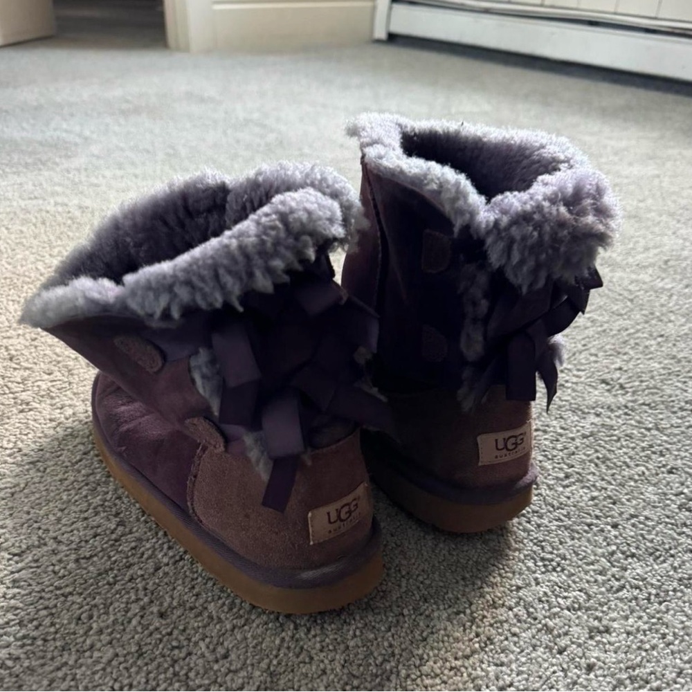 Purple UGG Bailey bow boots w/ cute bows!!